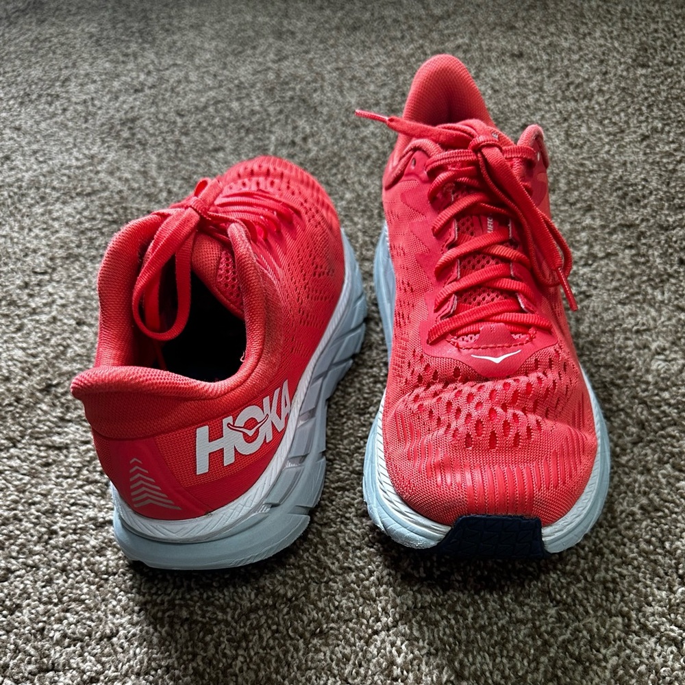 Hoka One Clifton 7 Athletic Sneakers Women’s 9 Hot Coral Lace-Up Low Top - Picture 3 of 5